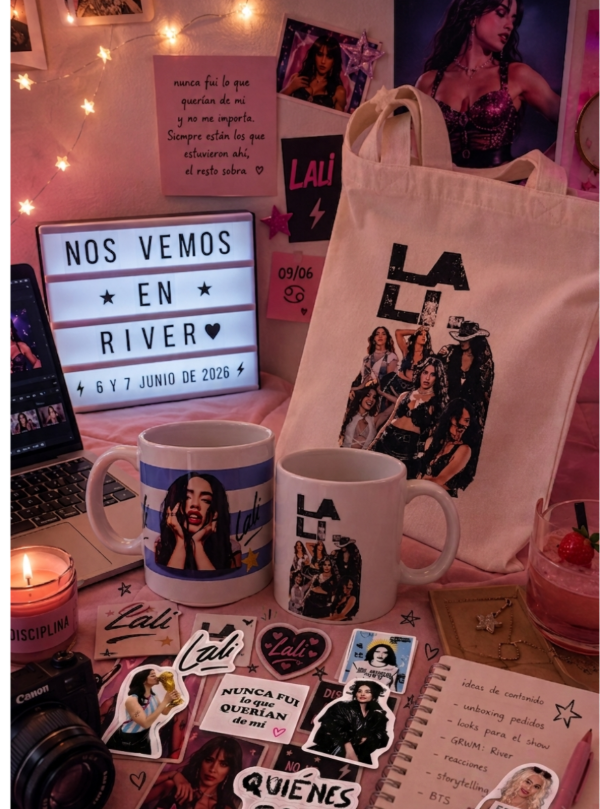 Producto - Kit Lali - Taza, Totebag y Stickers