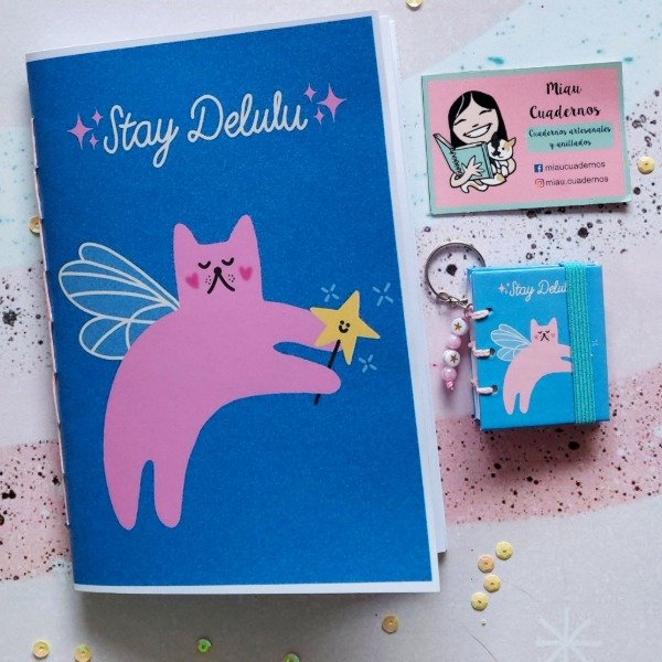 Producto - Libreta + llavero - delulu