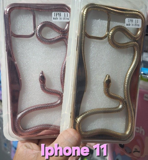 Producto - Fundas luxury serpiente 3d. IPhone 11