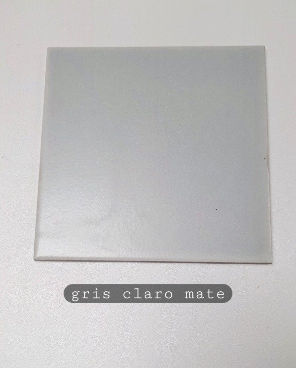 Producto - Azulejo gris claro mate