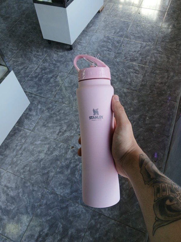 Producto - BOTELLA TERMICA STANLEY ROSA 600ML