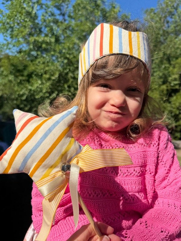 Producto - Corona  y estrella de tela rayitas