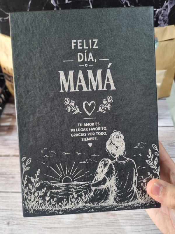 Producto - Box Día de la Madre. Mate Camionero Laqueado con Bombilla Te Amo Mamá - 0