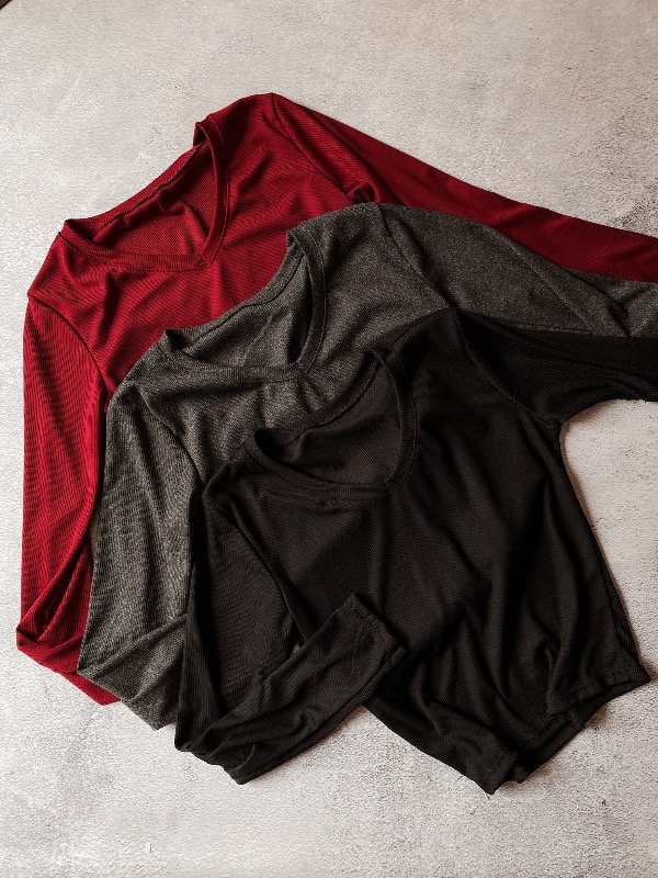 Producto - CAMISETA ESCOTE EN V