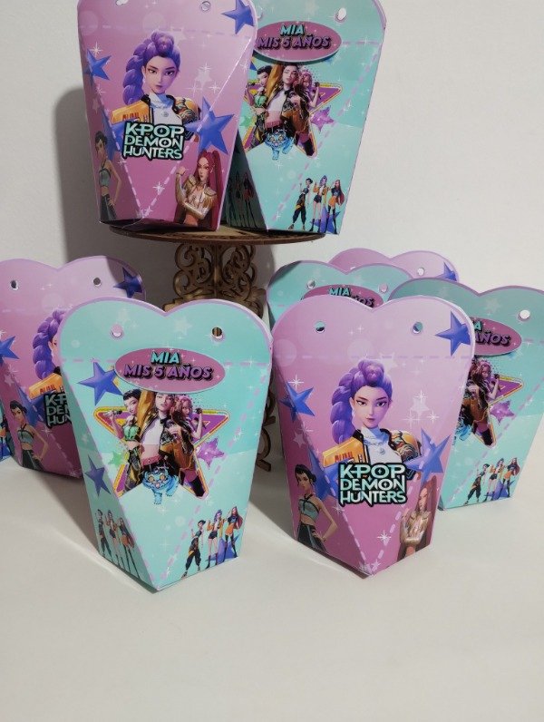 Producto - Bolsa corazón guerreras kpop hexagonal