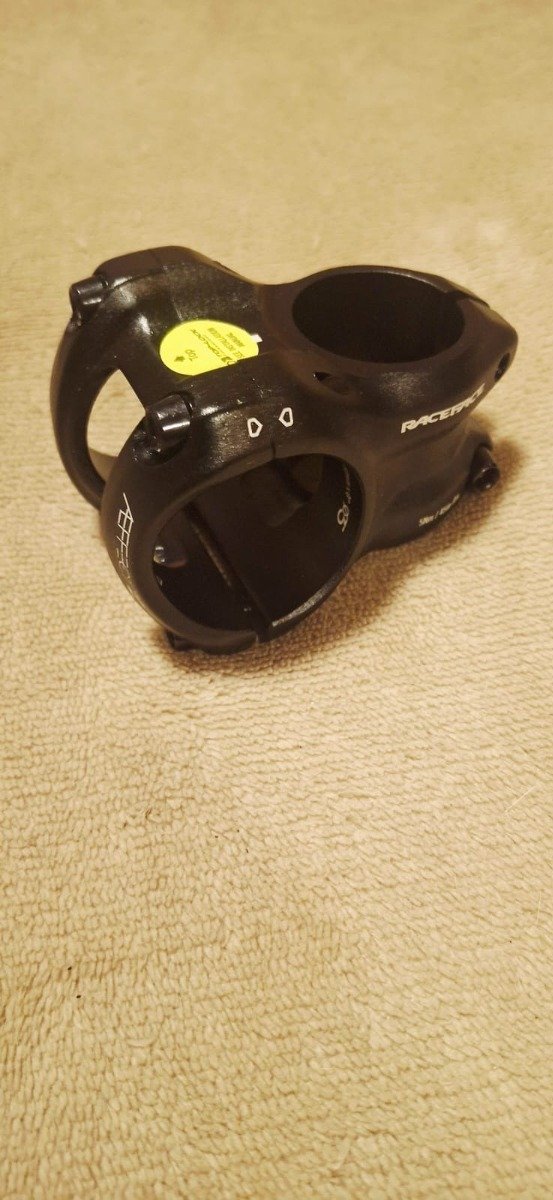 Producto - STEM RACEFACE AEFFECT  35 mm, 32 mm