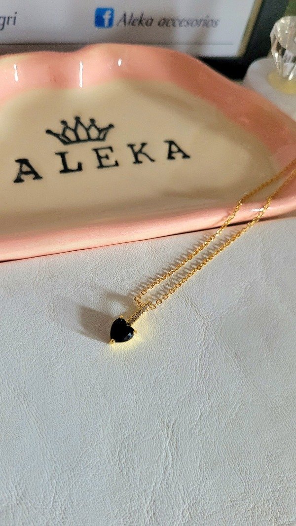 Producto - Collar corazón cubic negro con strass de acero dorado - 4