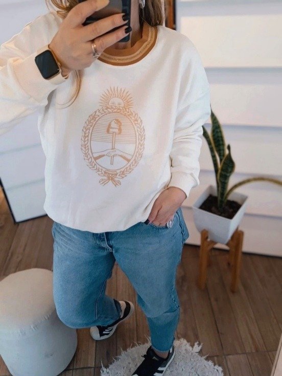 Producto - BUZO ESCUDO