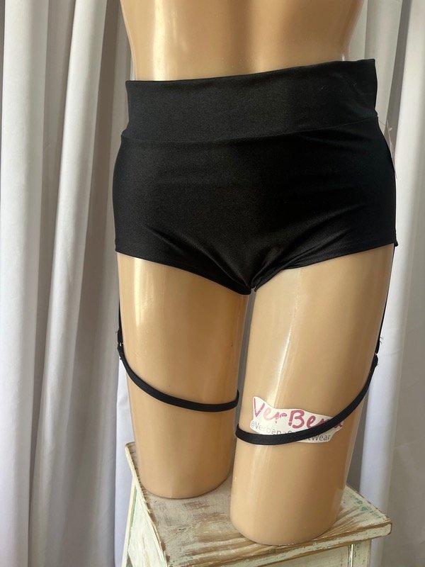 Producto - Culotte básico negro brilloso ligas regulables