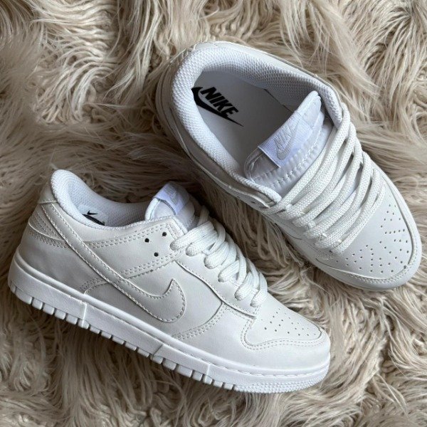 Producto - SB Dunk Total White