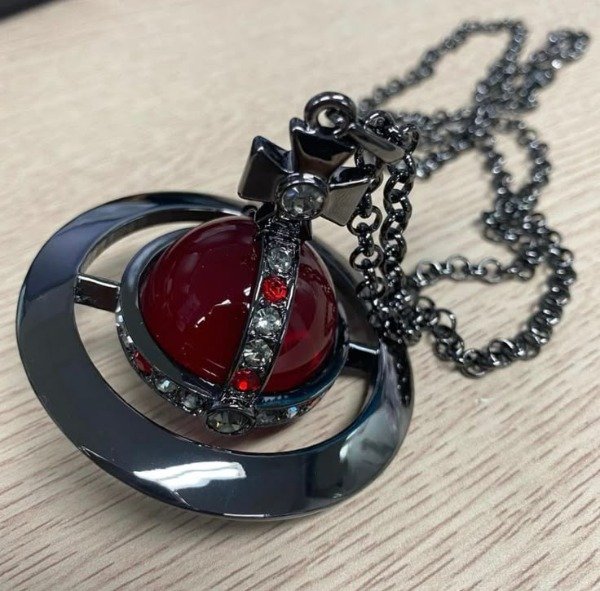 Producto - Collar Orbe Red Black Vivienne Westwood