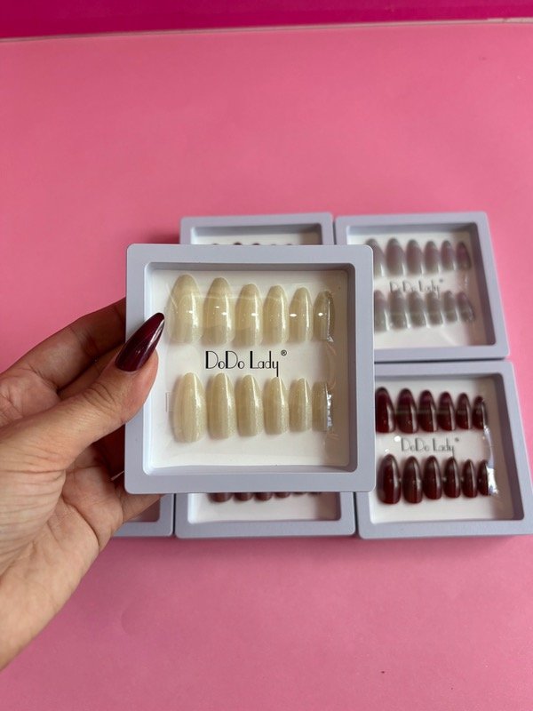 Producto - Press On DoDo Lady 03