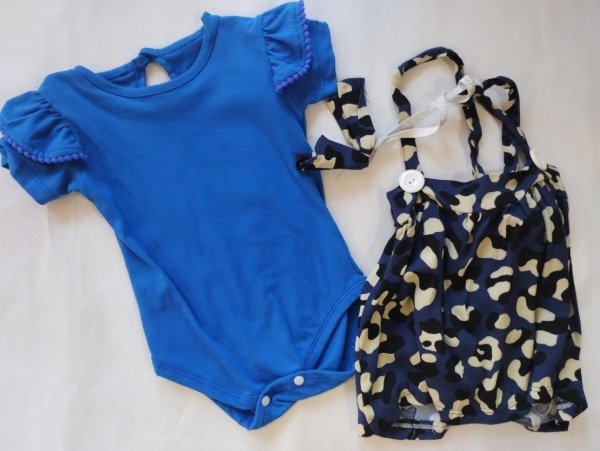 Producto - Conjunto Beba 3 piezas pollera, body y vincha