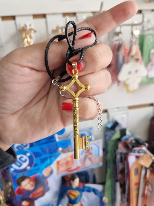 Producto - SHINGEKI NO KYOJIN - COLGANTE LLAVE EREN DE ATAQUE DE TITANES