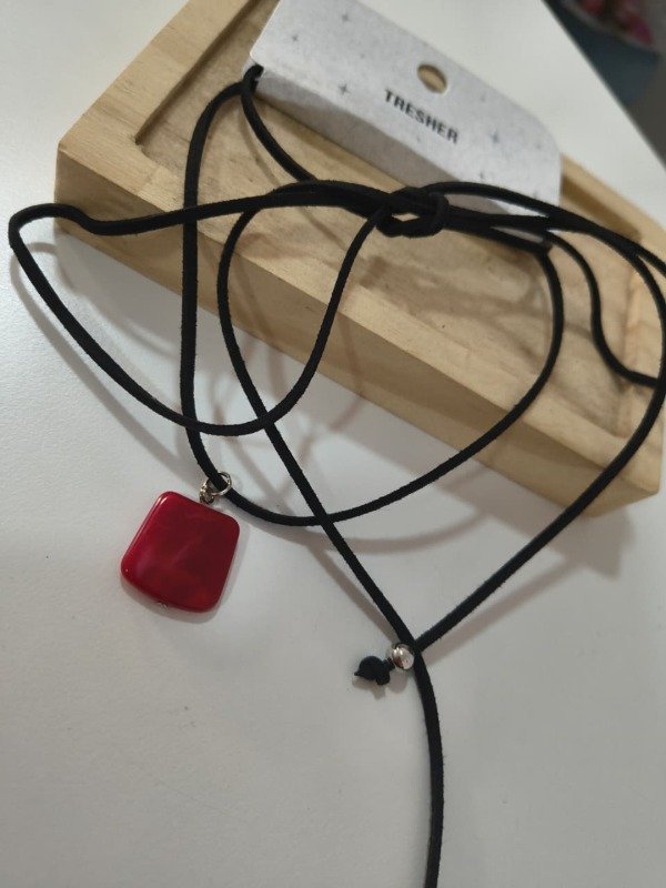 Producto - Choker corbatero piedra roja