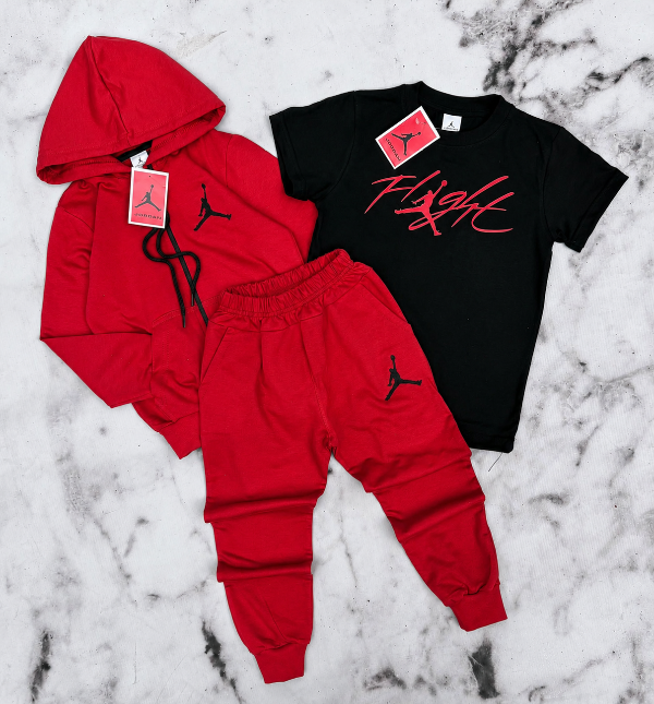 Producto - TRÍO JORDAN ROJO (CAMPERA + REMERA + PANTALÓN)
