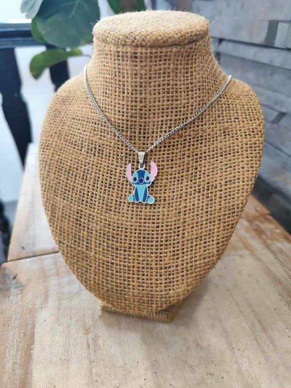 Producto - Collar stich color. Acero quirúrgico.