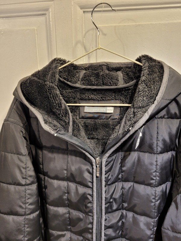 Producto - Campera URBAN WOMAN larga negra con piel Talle XL - PRECIO: 120X - 2