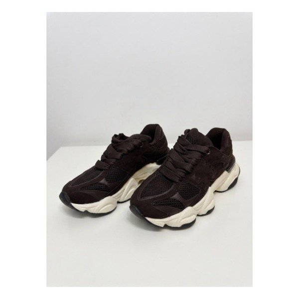 Producto - Zapatillas color chocolate