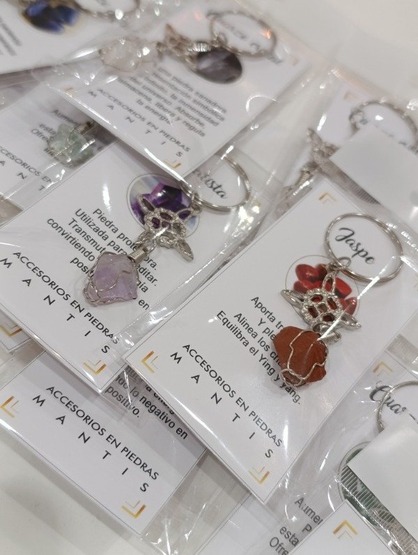 Producto - Llavero nudo de bruja y piedra
