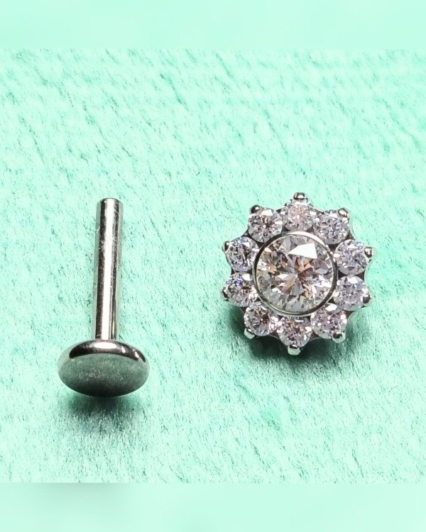 Producto - Tit. Labret y TOP Flower Zircon