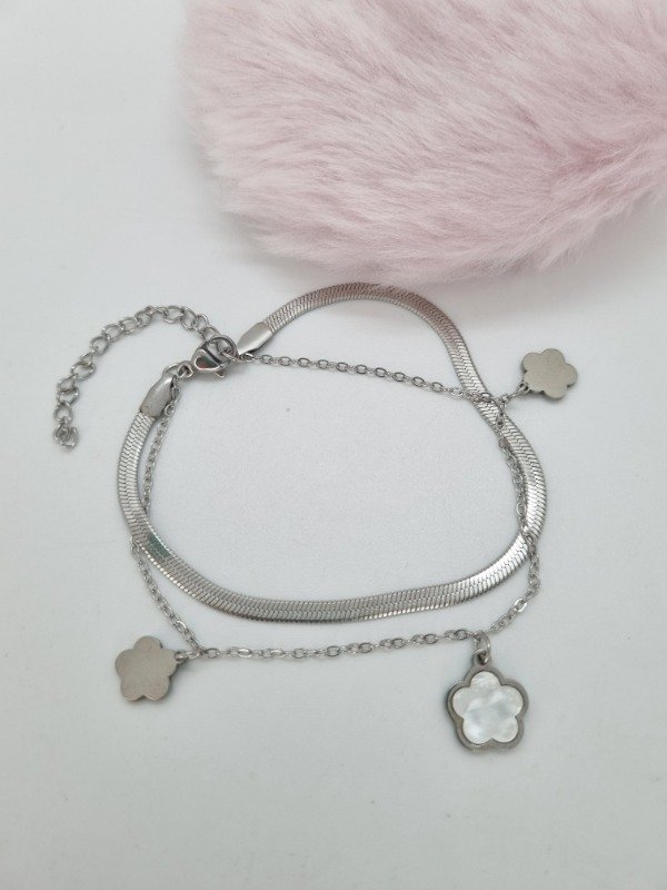 Producto - Pulsera acero quirurgico doble lisa y fina 3 dijes nacar/liso