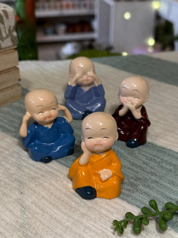 Producto - Mini Buda monje- cada uno (Efectivo: 4.960)