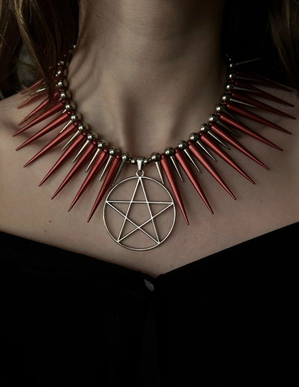 Producto - Collar "Hell"
