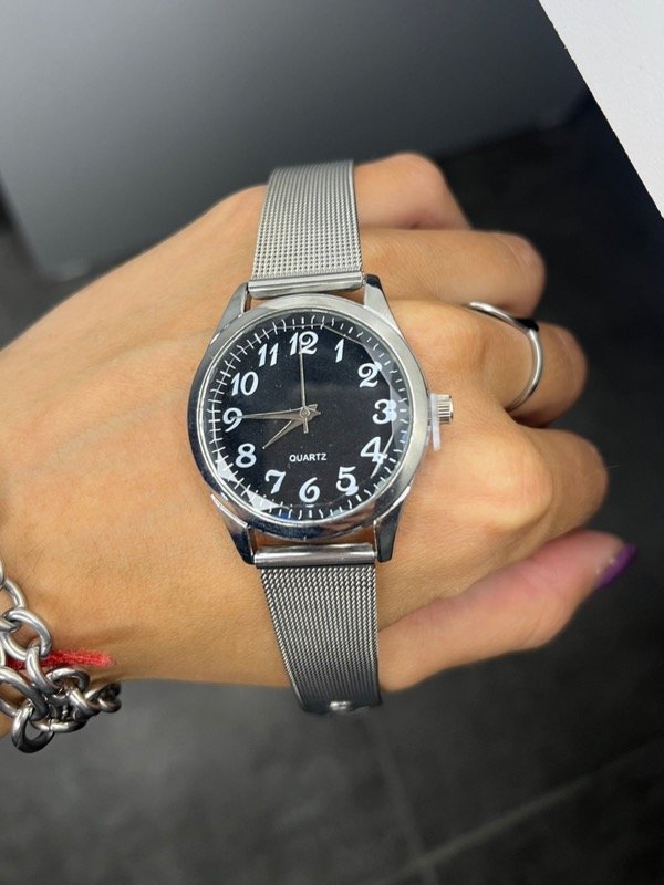 Producto - Reloj metalico diviu