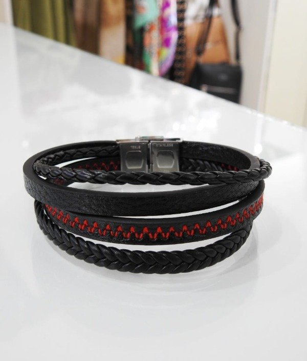 Producto - PULSERA DE CUERO TRENZADA E HILO ROJO CON CIERRE DE ACERO