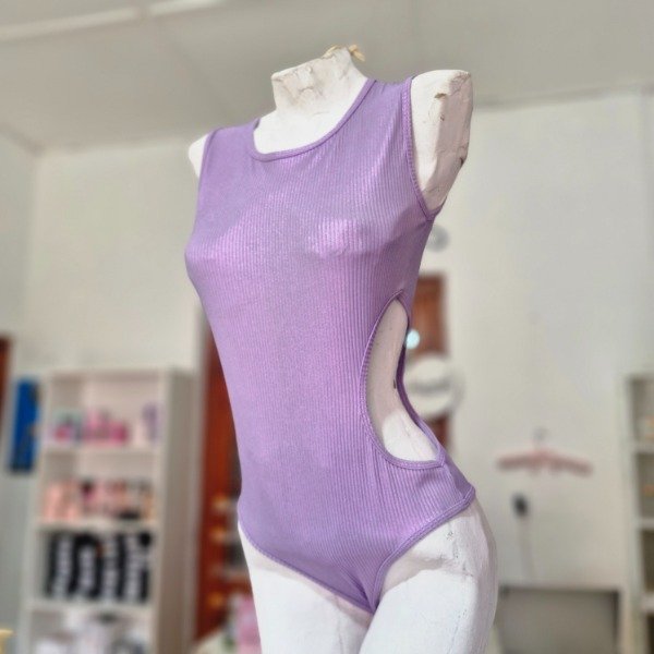 Producto - Body lila con abertura - talle L