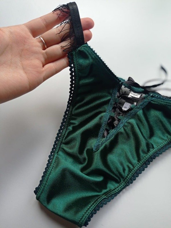 Producto - Cola less regulable satén