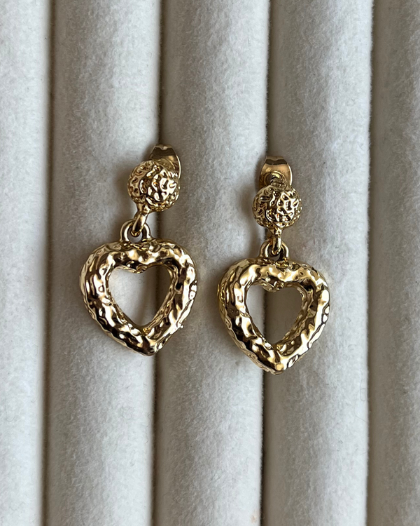 Producto - Aros pasantes corazón de acero dorado