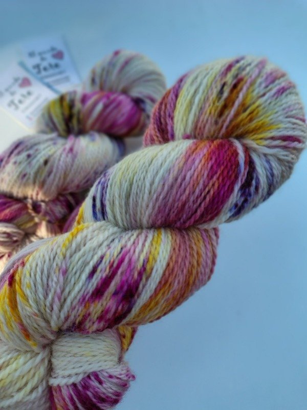 Producto - Fresias- Lana criolla, Sport.