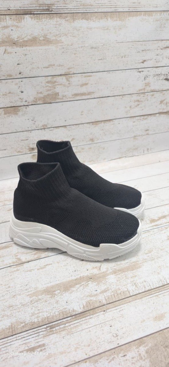 Producto - zapatilla botita media tejida negro del 36 al 40 - 0