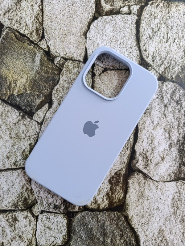 Producto - Funda silicone case logo Iphone 14 Pro celeste