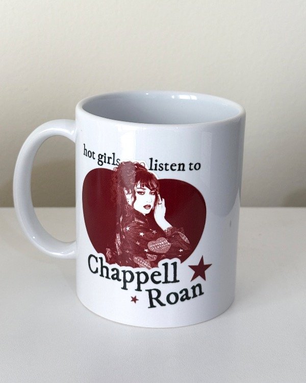 Producto - Taza HOT GIRLS LISTEN TO CHAPPELL - Taza de Chapell Roan