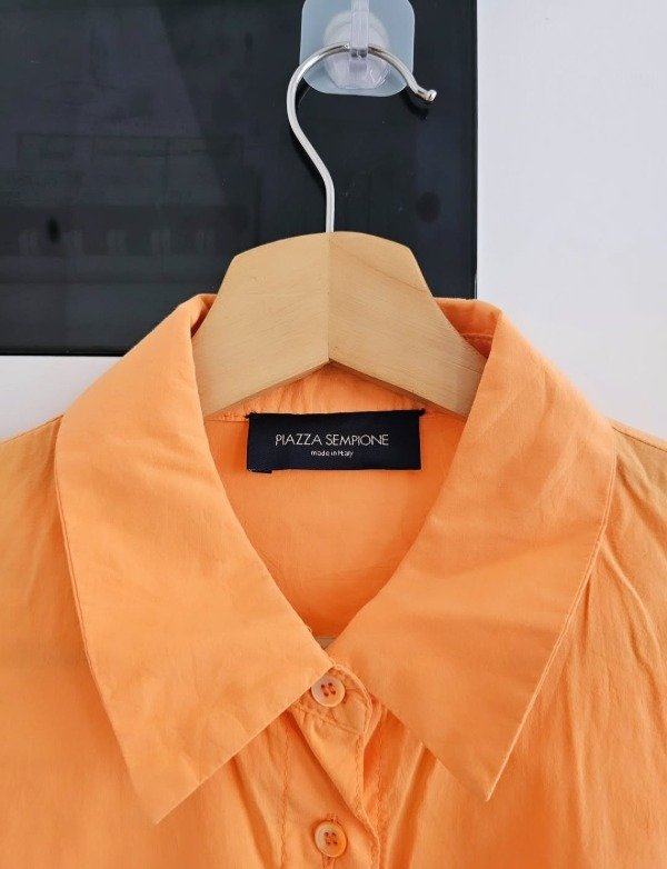 Producto - Camisa naranja italina