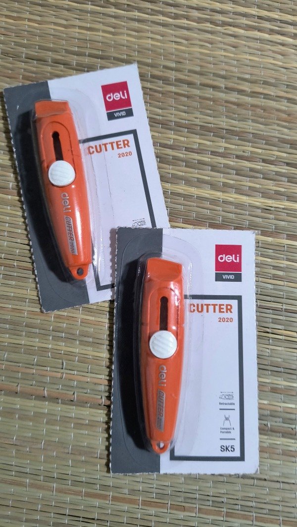 Producto - Cutter rectangular naranja