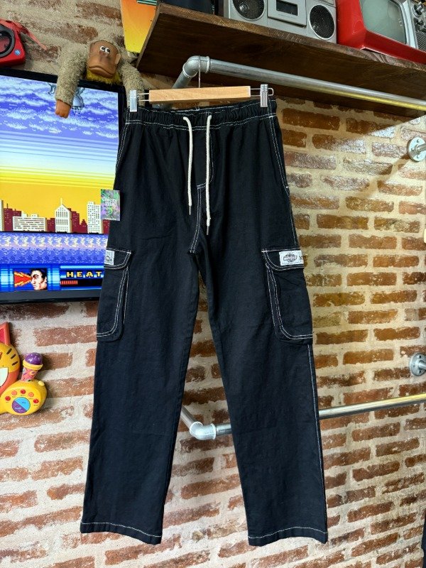 Producto - PANTALON CARGO NEGRO