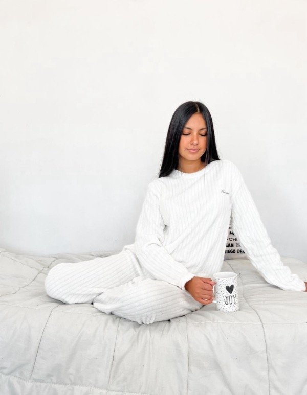 Producto - Pijama polar soft white