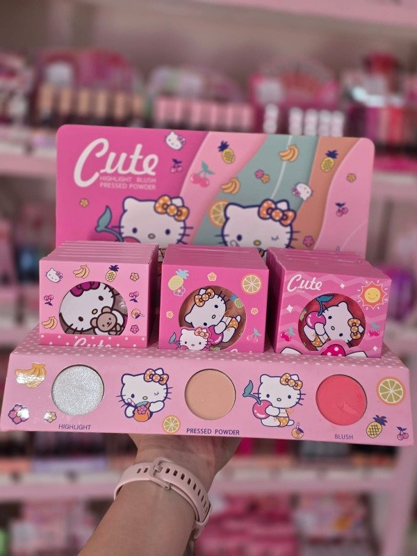 Producto - Iluminador, polvo compacto y Rubor Hello Kitty