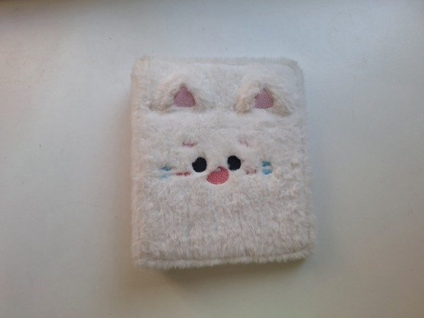 Producto - Binder A5 Blanco Peluche de 6 Anillos + 5 folios (USADO)