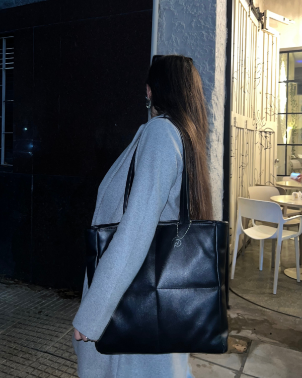 Producto - Big Tote Edición Limitada Cartera Universitaria Negra