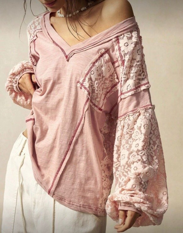 Producto - Remeron amplio con apliques y retazps en puntilla