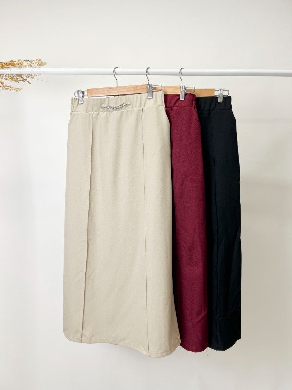 Producto - Falda hebilla con boslillos BEIGE Y BORDO (Talle S a L)