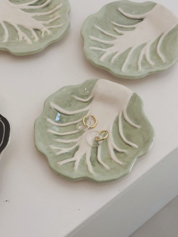 Producto - Plato chico lechuga x Agustina Ramos