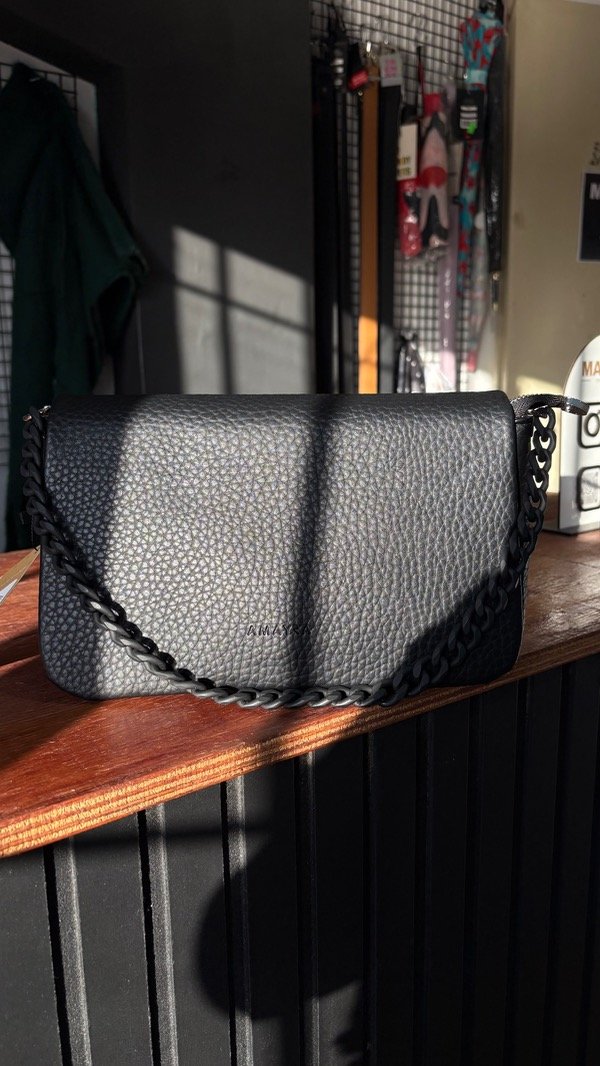 Producto - Bandolera Amayra con cadena