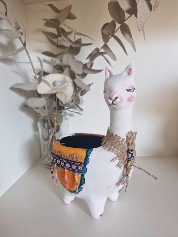Producto - Llama porta maceta
