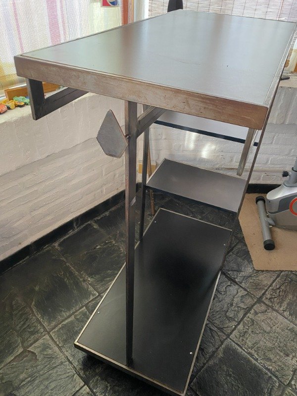 Producto - PERCHERO COMERCIAL EN HIERRO Y MELAMINA CON RUEDAS 106x50x127 #10638